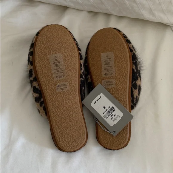 BRAND NEW CASHMERE SLIPPERS - Picture 3 of 3